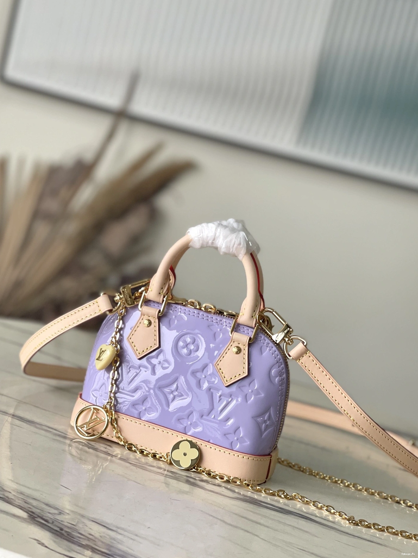 LOUIS Nano Alma-18*12*8cm VUITTON 0301